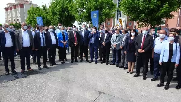 'Cep Herkülü' Naim Süleymanoğlu'nun ismi Edirne'de caddeye verildi 'Cep Herkülü' Naim Süleymanoğlu'nun ismi Edirne'de caddeye verildi