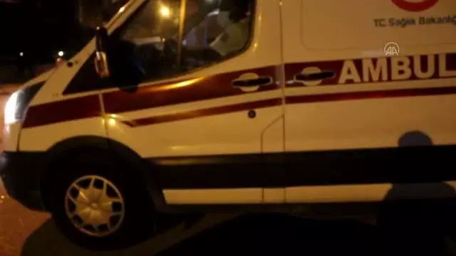 Otomobil ile çarpışan motosikletin sürücüsü yaralandı Otomobil ile çarpışan motosikletin sürücüsü yaralandı