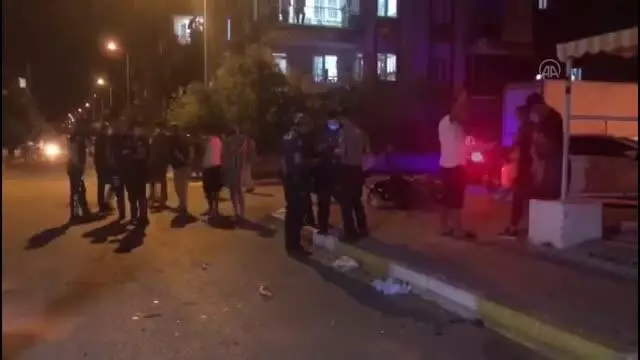 Otomobil ile motosiklet çarpıştı: 2 yaralı Otomobil ile motosiklet çarpıştı: 2 yaralı