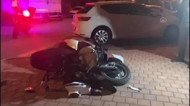 Otomobil ile motosiklet çarpıştı: 2 yaralı Otomobil ile motosiklet çarpıştı: 2 yaralı