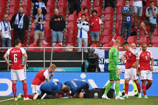 Son Dakika: Danimarka-Finlandiya maçı, Christian Eriksen'in hastaneye kaldırılması sonucu ertelendi