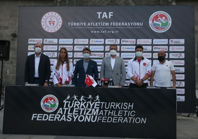 TAF Başkanı Fatih Çintimar: 'Bugün yine Türkiye rekorları çıkacak' TAF Başkanı Fatih Çintimar: 'Bugün yine Türkiye rekorları çıkacak'