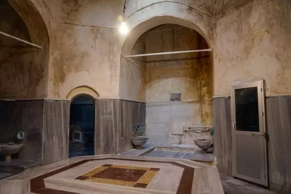 Kanuni Sultan Süleyman döneminde yapılan Horhor Hamamı, 29 milyon liraya satışa çıktı Kanuni Sultan Süleyman döneminde yapılan Horhor Hamamı, 29 milyon liraya satışa çıktı