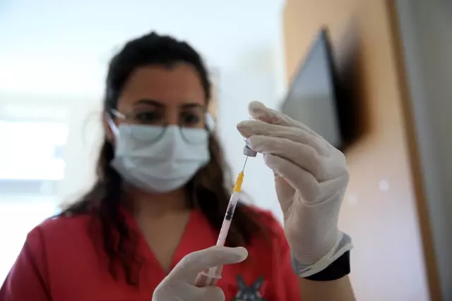 KIRKLARELİ - Trakya'da ulaşım faaliyetlerinde çalışanlar ile taksi ve dolmuş esnafının aşılanmasına başladı