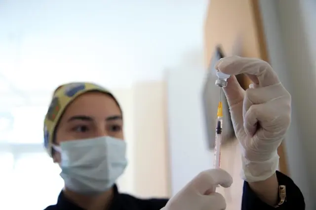 KIRKLARELİ - Trakya'da ulaşım faaliyetlerinde çalışanlar ile taksi ve dolmuş esnafının aşılanmasına başladı