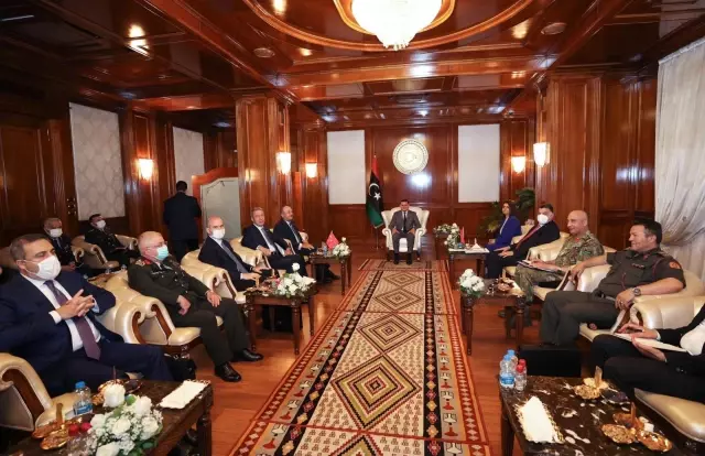 Libya Başkanlık Konseyi Başkanı Menfi, Türkiye ile ilişkileri geliştirmenin önemli olduğunu vurguladı Libya Başkanlık Konseyi Başkanı Menfi, Türkiye ile ilişkileri geliştirmenin önemli olduğunu vurguladı