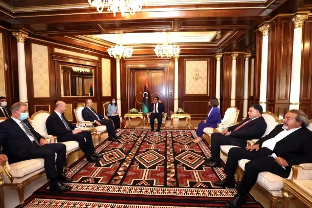 Libya Başkanlık Konseyi Başkanı Menfi, Türkiye ile ilişkileri geliştirmenin önemli olduğunu vurguladı