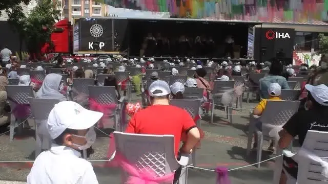 Vanlı çocukların tiyatro sevinci Vanlı çocukların tiyatro sevinci