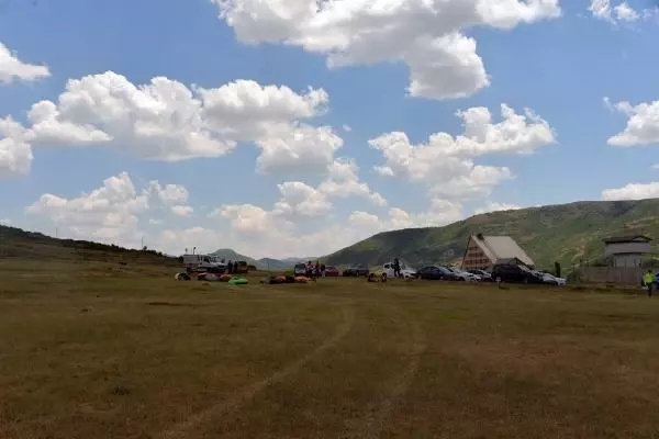 BİNGÖL YAMAÇ PARAŞÜTÇÜLERİ, BİNGÖL SEMALARINDA BİNGÖL YAMAÇ PARAŞÜTÇÜLERİ, BİNGÖL SEMALARINDA