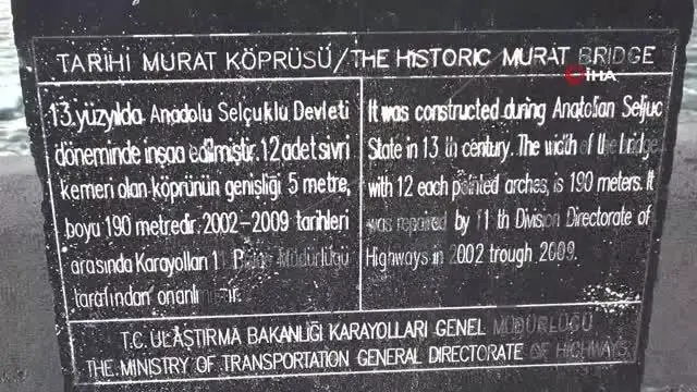 800 yıllık tarihi Murat Köprüsü binlerce turiste ev sahipliği yapıyor 800 yıllık tarihi Murat Köprüsü binlerce turiste ev sahipliği yapıyor