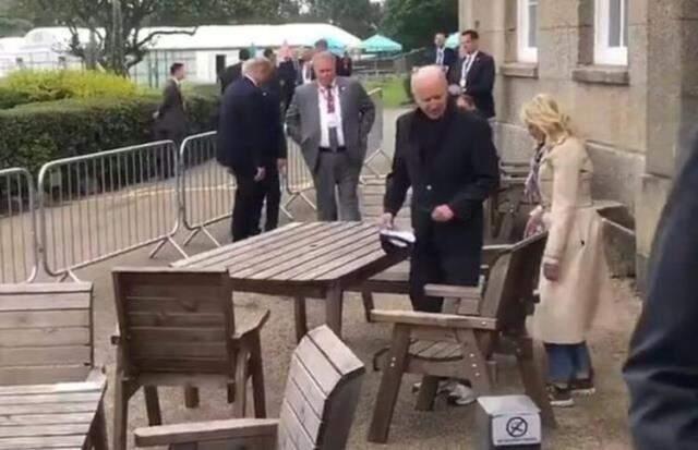 ABD Başkanı Biden, gazetecileri oturduğu masadan kovdurdu ABD Başkanı Biden, gazetecileri oturduğu masadan kovdurdu