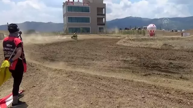 AFYONKARAHİSAR - Motokros şampiyonalarının final yarışları başladı (2)