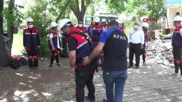 AĞRI 55 GÖNÜLLÜ ÖĞRETMENE AFAD'DAN ARAMA KURTARMA EĞİTİMİ AĞRI 55 GÖNÜLLÜ ÖĞRETMENE AFAD'DAN ARAMA KURTARMA EĞİTİMİ