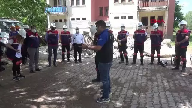 AĞRI 55 GÖNÜLLÜ ÖĞRETMENE AFAD'DAN ARAMA KURTARMA EĞİTİMİ AĞRI 55 GÖNÜLLÜ ÖĞRETMENE AFAD'DAN ARAMA KURTARMA EĞİTİMİ