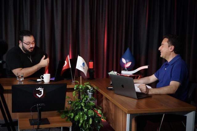 Ali Babacan, geçmişiyle ilgili özeleştiri yapıp 'keşke'sini dile getirdi Ali Babacan, geçmişiyle ilgili özeleştiri yapıp 'keşke'sini dile getirdi