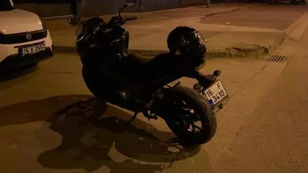 Son dakika haber! BURSA-ALKOLLÜ MOTOSİKLET SÜRÜCÜSÜ POLİSLERİ ÇİLEDEN ÇIKARDI