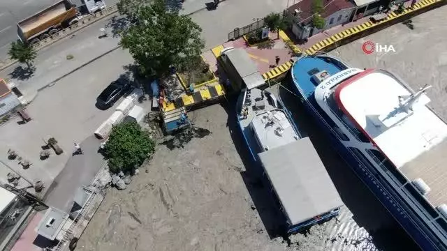 Bostancı'da müsilaj temizliği devam ediyor Bostancı'da müsilaj temizliği devam ediyor