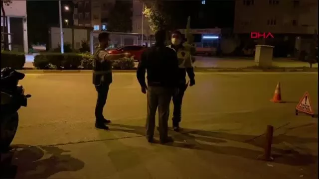 Son dakika haber! BURSA-ALKOLLÜ MOTOSİKLET SÜRÜCÜSÜ POLİSLERİ ÇİLEDEN ÇIKARDI