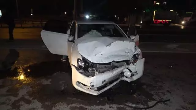 Son dakika haberleri! BURSA'DA AŞIRI HIZ KAZASI: 3 AĞIR YARALI Son dakika haberleri! BURSA'DA AŞIRI HIZ KAZASI: 3 AĞIR YARALI