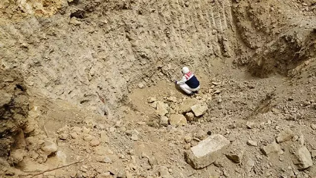 Deprem olacak yalanıyla kaçak kazı yaparken suçüstü yakalandılar Deprem olacak yalanıyla kaçak kazı yaparken suçüstü yakalandılar