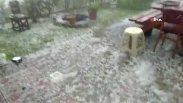 Dolu yağışı yaylaları vurgu, ekili alanlar zarar gördü Dolu yağışı yaylaları vurgu, ekili alanlar zarar gördü