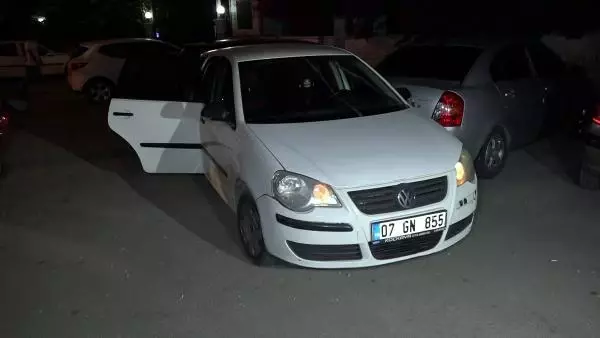 ANTALYA-?DUR? İHTARINA UYMAYIP 2 OTOMOBİLE ÇARPAN GENCE BABASI TEPKİ GÖSTERDİ ANTALYA-?DUR? İHTARINA UYMAYIP 2 OTOMOBİLE ÇARPAN GENCE BABASI TEPKİ GÖSTERDİ