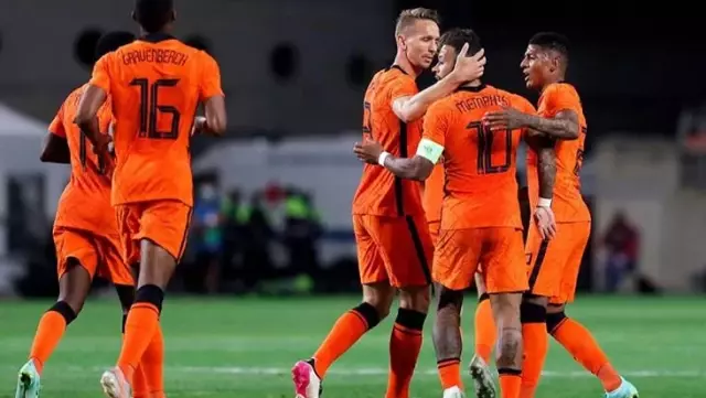 EURO 2020 C Grubu'nda Hollanda, Ukrayna'yı 3-2 mağlup etti EURO 2020 C Grubu'nda Hollanda, Ukrayna'yı 3-2 mağlup etti