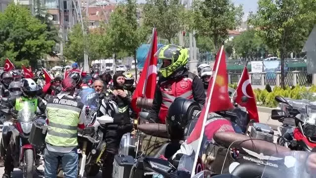 İnebolu'dan Ankara'ya İstiklal Sürüşü gerçekleştiren motosiklet sürücüleri Çankırı'ya ulaştı
