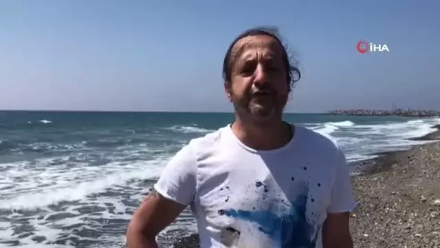 İskenderun kıyılarında beyaz tabaka endişelendirdi İskenderun kıyılarında beyaz tabaka endişelendirdi