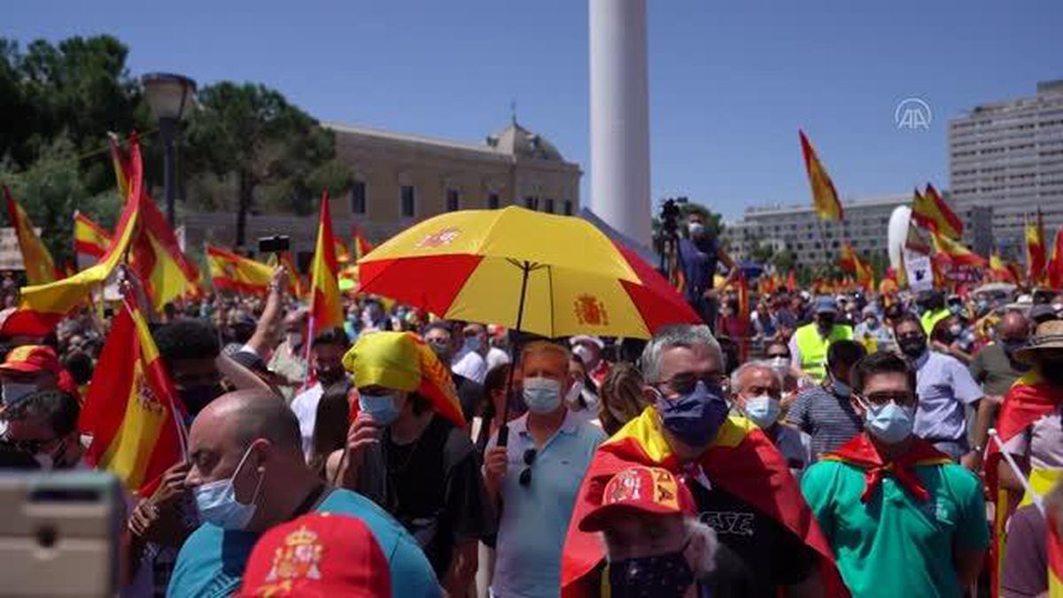 İspanyol sağı, sol hükümetin, tutuklu Katalan siyasetçileri affetme girişimini protesto etti