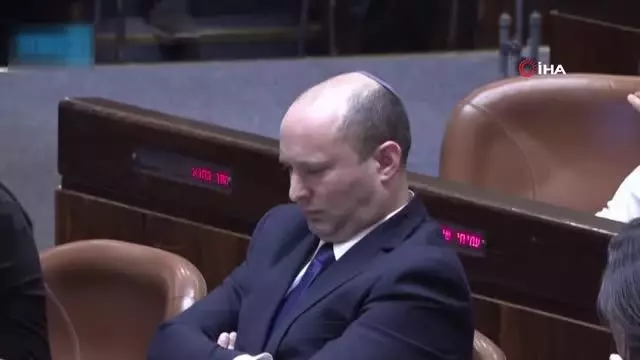 İsrail'de 12 yıllık Netanyahu dönemi sona erdiİsrail'in yeni Başbakanı Naftali Bennett oldu
