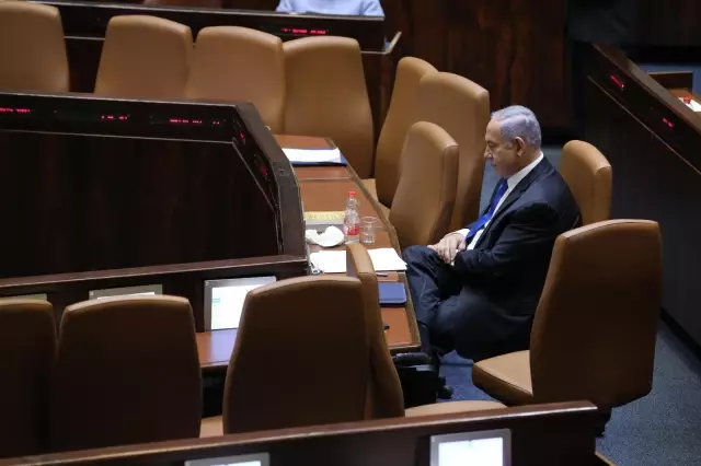 İsrail'de 12 yıllık Netanyahu dönemi sona erdiİsrail'in yeni Başbakanı Naftali Bennett oldu