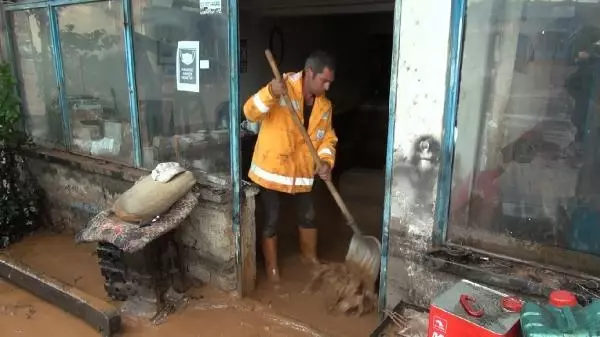 Son dakika... KIRIKKALE - Sağanak, sel baskınlarına neden oldu