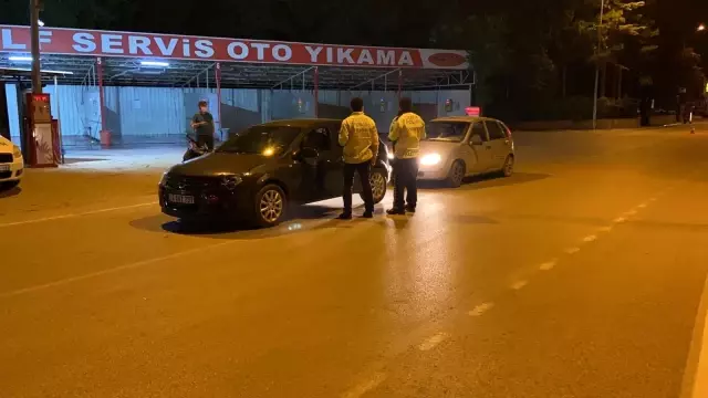 Son dakika haberi... Polis ekipleri alkollü sürücüye dakikalarca dil döktü