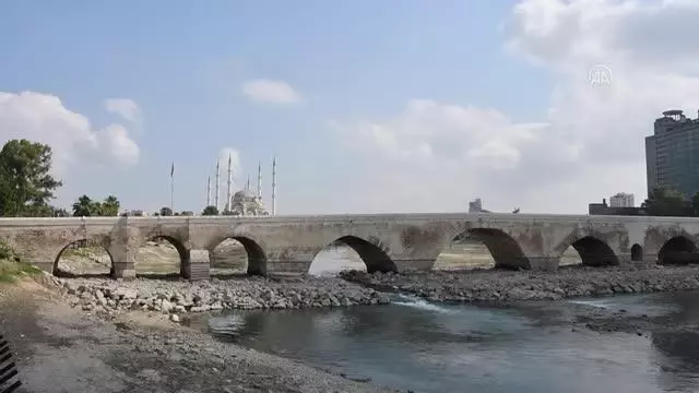 Sokağa çıkma kısıtlaması nedeniyle sessizlik hakim Sokağa çıkma kısıtlaması nedeniyle sessizlik hakim