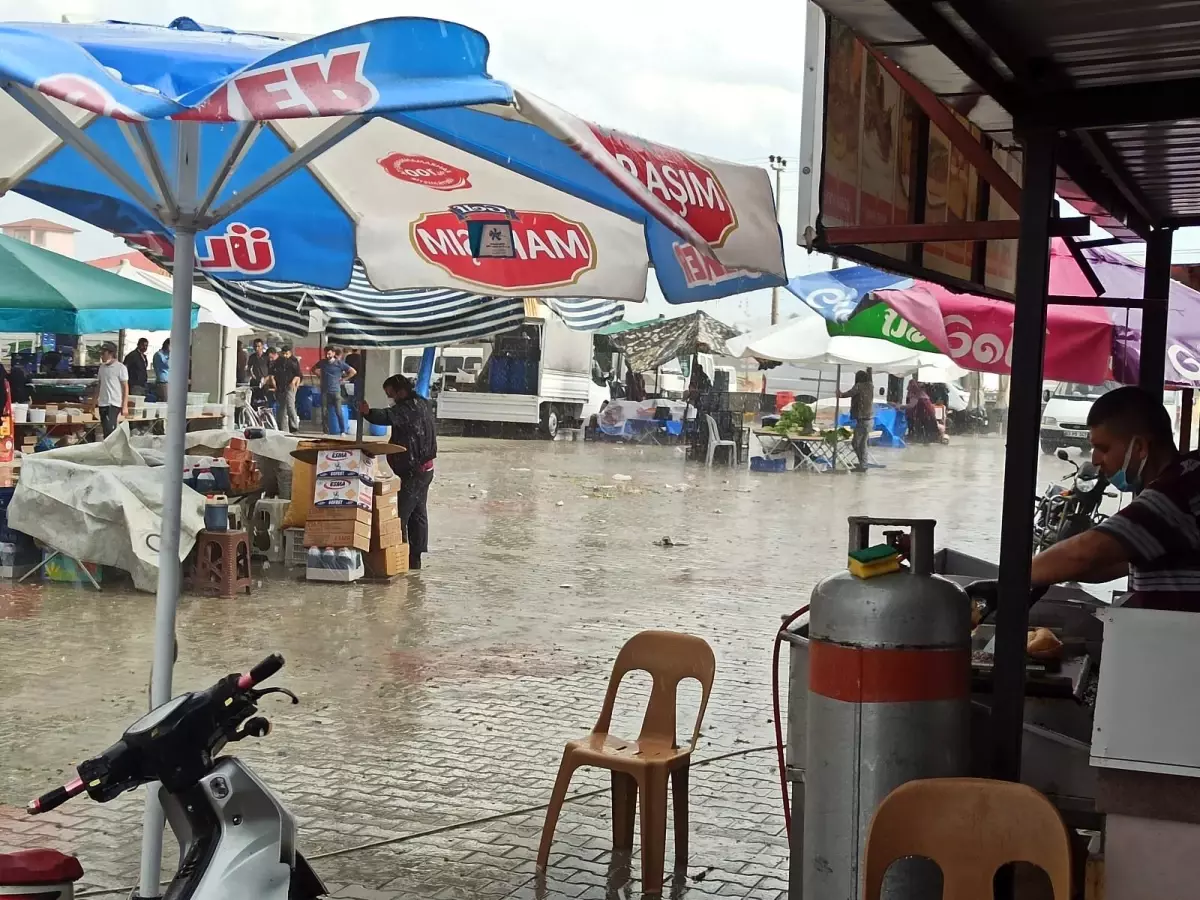 Şuhut'ta sağanak yağış etkili oldu