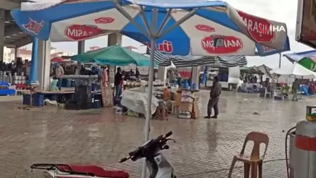 Şuhut'ta sağanak yağış etkili oldu Şuhut'ta sağanak yağış etkili oldu