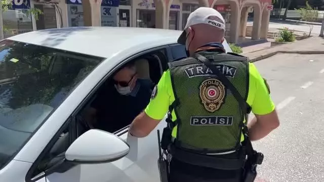 Trakya'da, Kovid-19 tedbirleri kapsamında uygulanan sokağa çıkma kısıtlaması denetimleri sürüyor