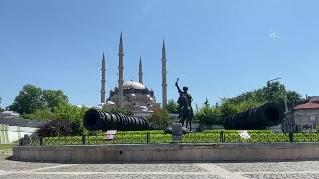Trakya'da sokağa çıkma kısıtlaması nedeniyle sessizlik hakim Trakya'da sokağa çıkma kısıtlaması nedeniyle sessizlik hakim