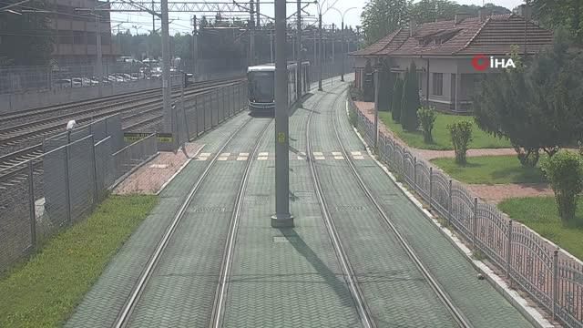 tramvay yolunda mahsur kalan kaplumbaganin 14197860 o