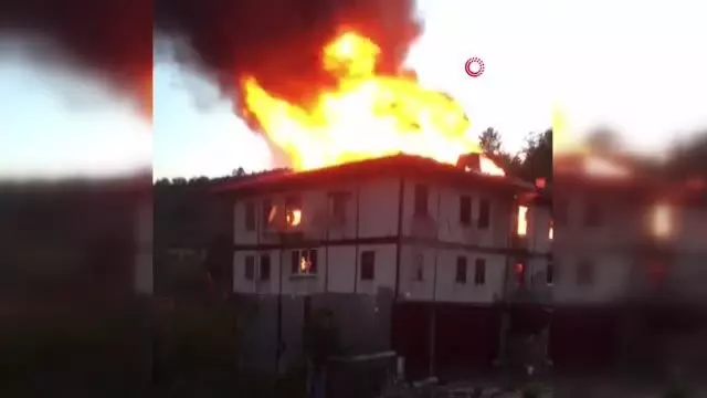 Yanmak üzere olan yaşlı kadını, komşuları güçlükle evden çıkardı Yanmak üzere olan yaşlı kadını, komşuları güçlükle evden çıkardı