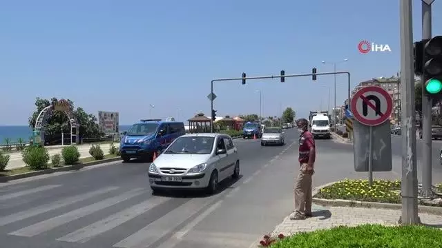 Yaya geçidinde hafif ticari aracın çarptığı bisikletli genç kız hayatını kaybetti Yaya geçidinde hafif ticari aracın çarptığı bisikletli genç kız hayatını kaybetti