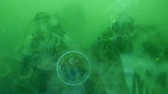 15 metre derinden Marmara Denizi için haykırdılar 15 metre derinden Marmara Denizi için haykırdılar