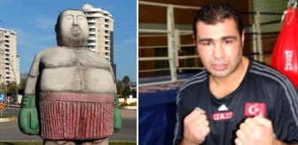 6 yıl önce vefat eden efsane boksör Sinan Şamil Sam adına yapılan heykel büyük tepki çekti