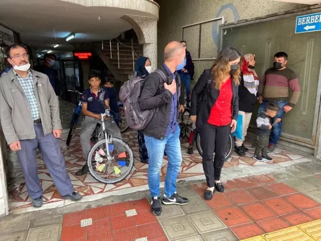 Afyonkarahisar'da sağanak yağış etkili oldu Afyonkarahisar'da sağanak yağış etkili oldu