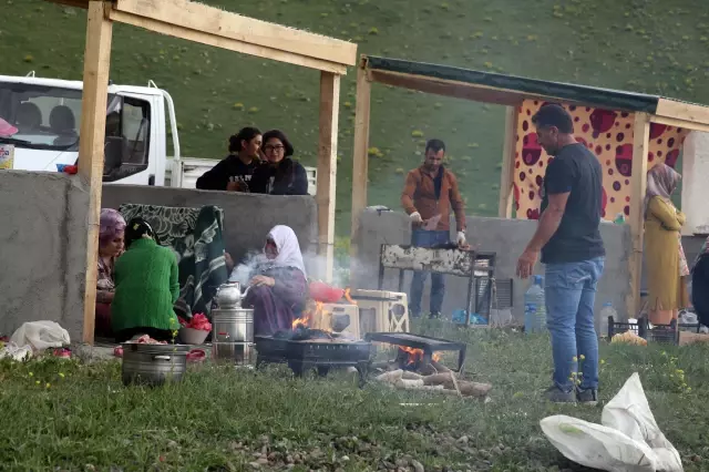 Son dakika haberi... Ağrı'daki Balık Gölü kısıtlamalardan bunalanların uğrak yeri oldu Son dakika haberi... Ağrı'daki Balık Gölü kısıtlamalardan bunalanların uğrak yeri oldu