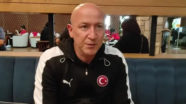 Avrupa Şampiyonası'na katılacak A Milli Kadın Basketbol Takımı, Fransa'ya gitti