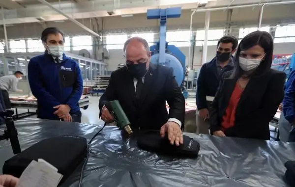 Bakan Varank, yerli balistik çözümler üreten Nurol Teknoloji'yi ziyaret etti (1)