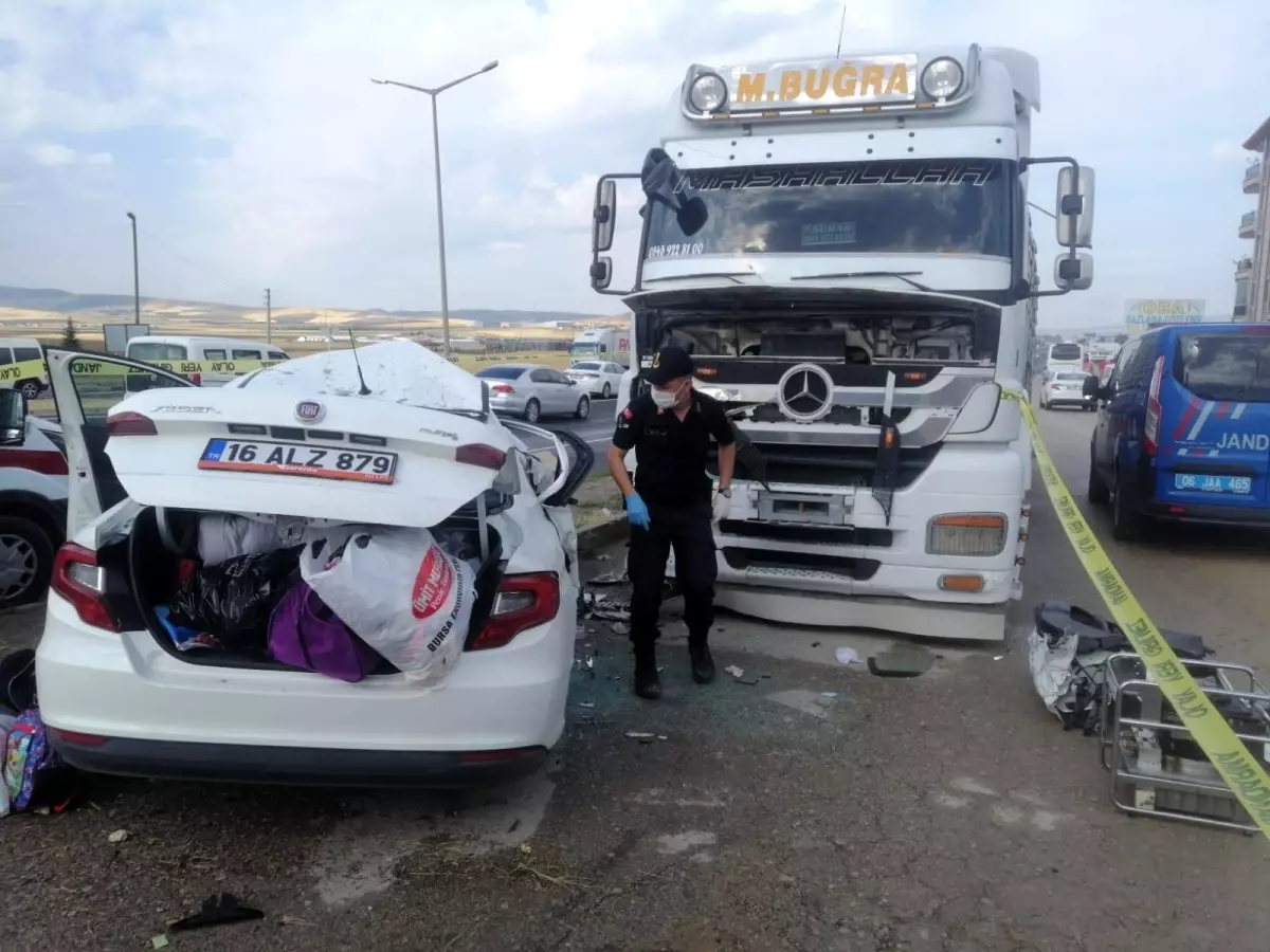 Son dakika... Başkent'te trafik kazası: 2 ölü 2 yaralı