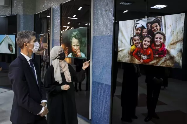 Başkentte Kızılay Metro Sanat Galerisi'nde Mülteci Hikayeleri Fotoğraf Sergisi açıldı
